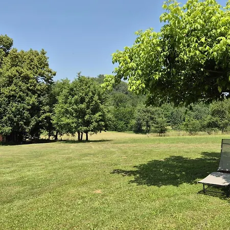 Caubesse Climatisé à Hébergement de vacances